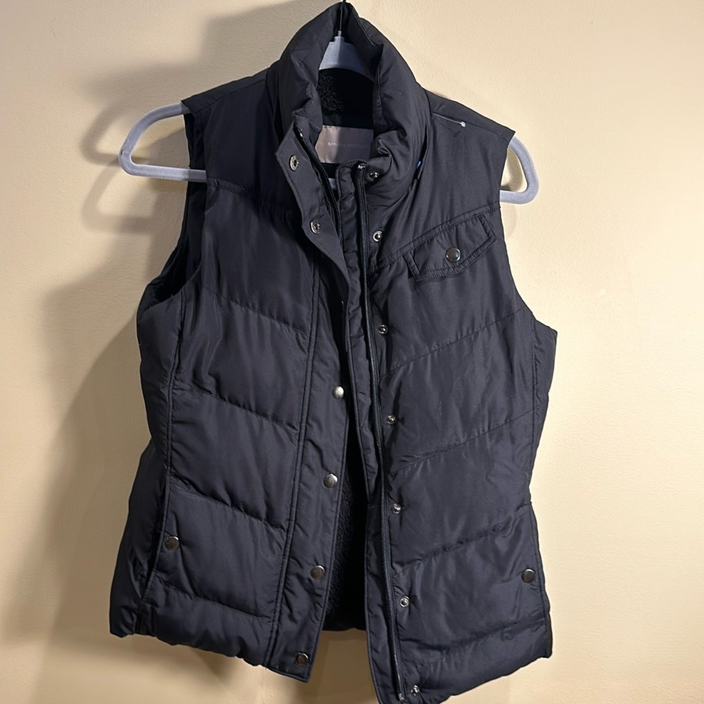 Banana Republic Puffer Vest